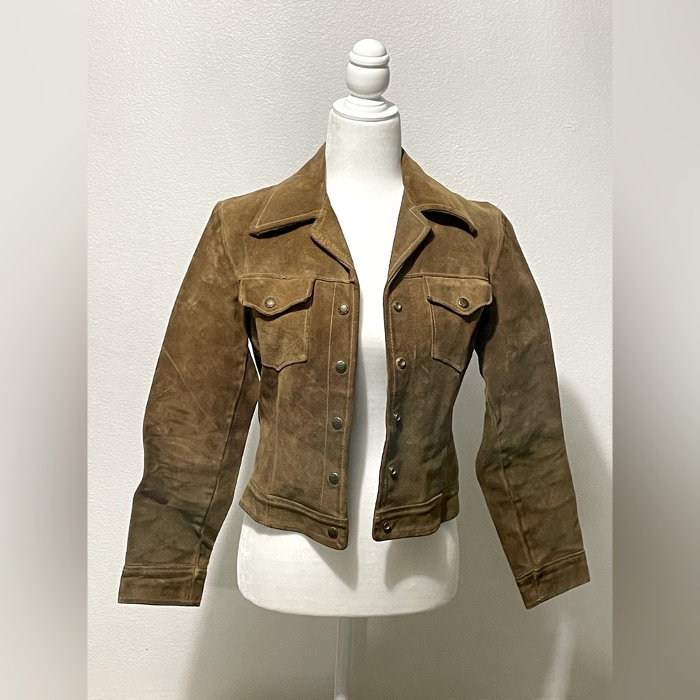 Cute brown leather jacket